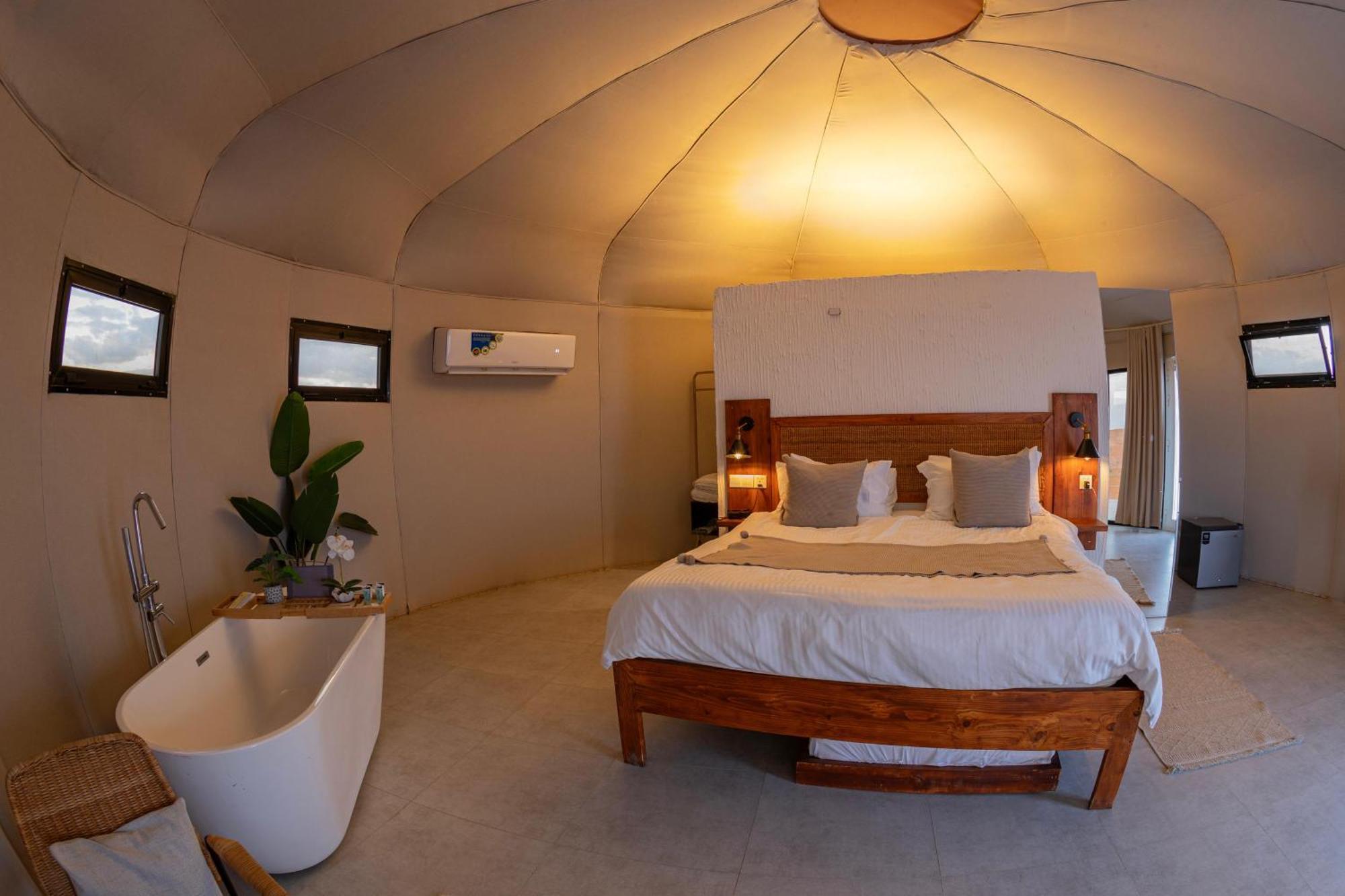 Starry Domes Desert Camp